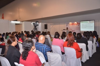 Philbeauty beauty conference brings trade professionals together to engage in business networking.