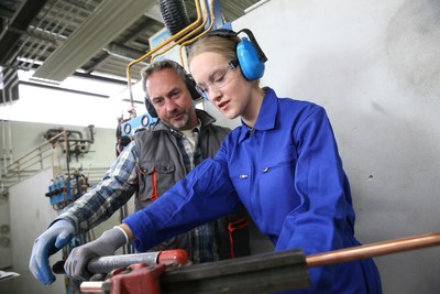 BrassCraft Manufacturing Continues to Help Strengthen the Future of the Plumbing Profession With Apprentice Scholarships