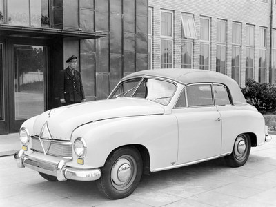 BORGWARD Pioneered Direction Indicators: In 1949 the Bremen-based Company Introduced This Beacon of Modern Safety Systems as Standard Equipment
