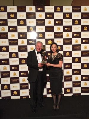 The Director of Service Delivery of Deer Jet, Ms Poon Mei Shan and The President & Founder of World Travel Awards