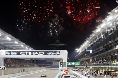 Yas Marina Circuit Says 'Welcome to Hyper-Speed' at the 2016 Abu Dhabi Grand Prix