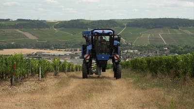 Behind the Wheel: How New Holland Agriculture helps make a great glass of wine
