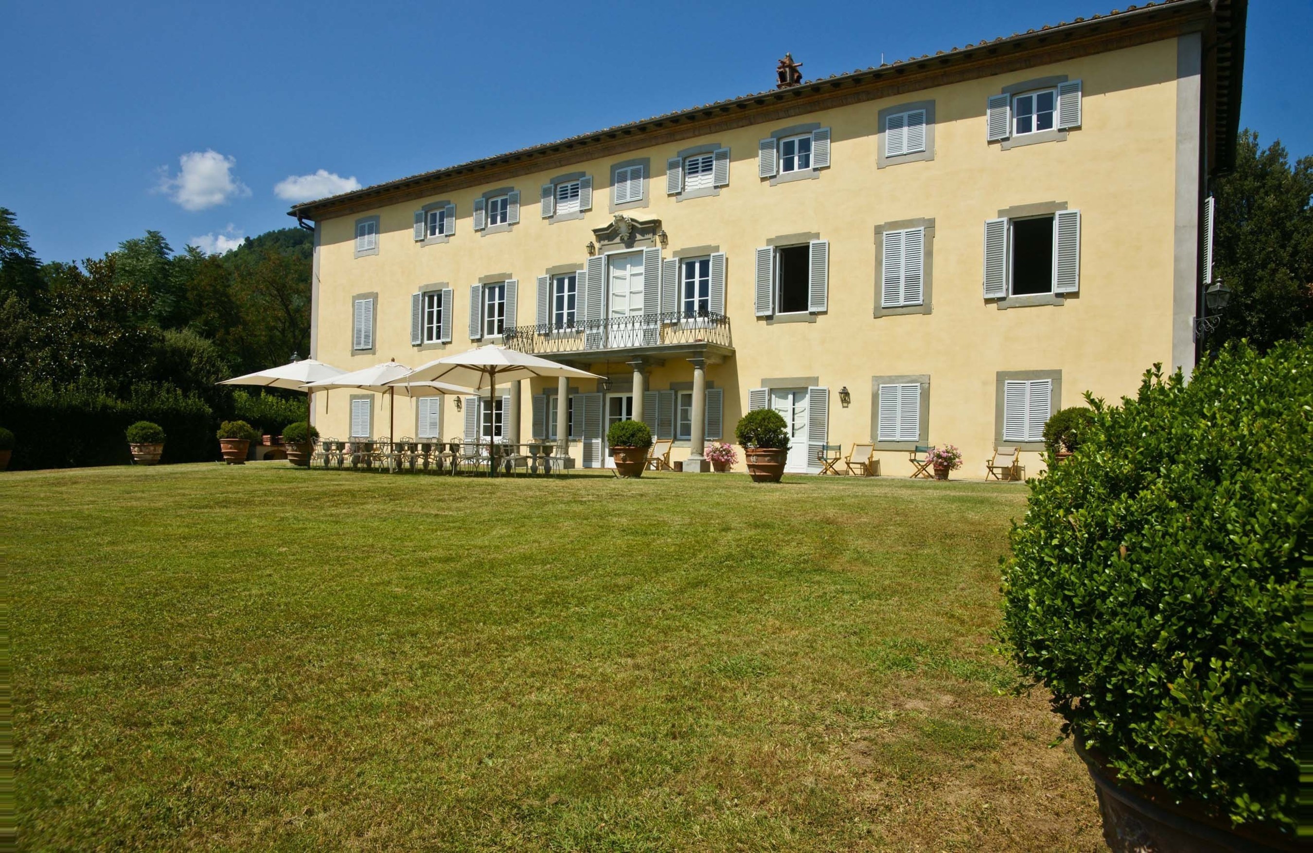 Carla hosts guests at this 18th Century Villa located just outside the rolling hills of Lucca, Italy.
