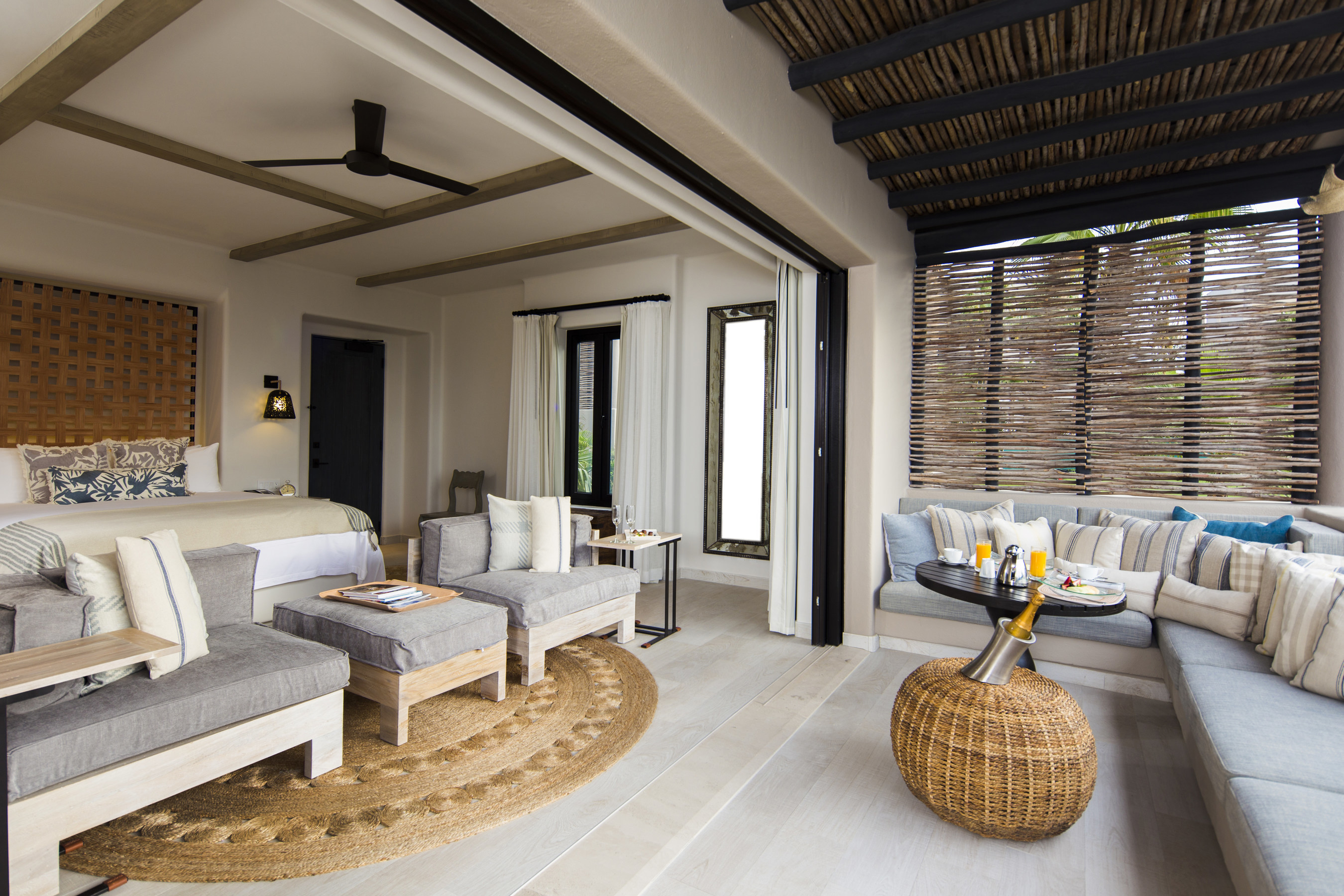 Esperanza, An Auberge Resort, reopens in June 2015 with a comprehensive revitalization that will usher in a new era of luxury and sophistication for the romantic oceanfront property.