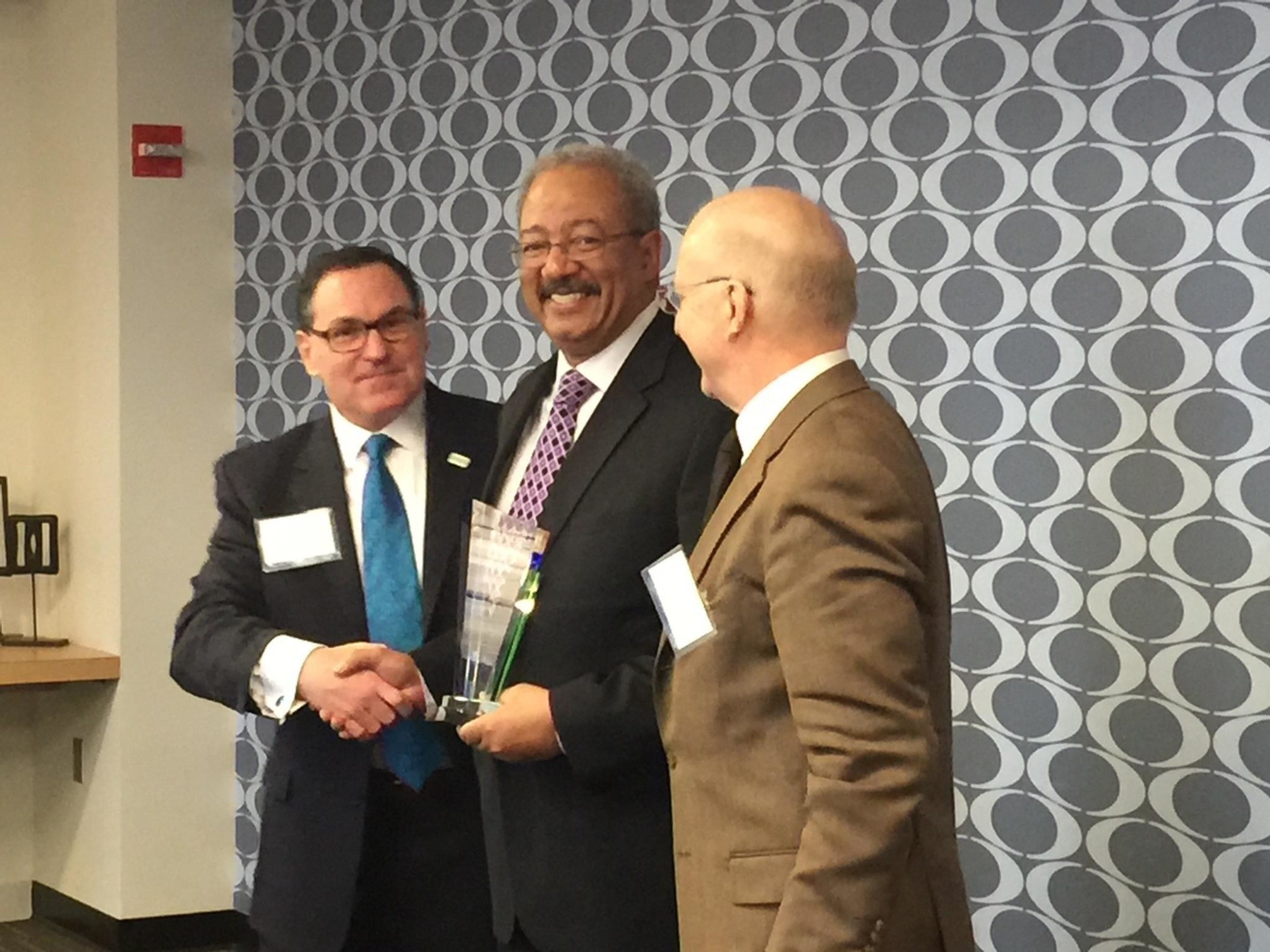 Congressman Chaka Fattah (PA-02) receives an award from the National Disease Research Interchange (NDRI) in Philadelphia.
