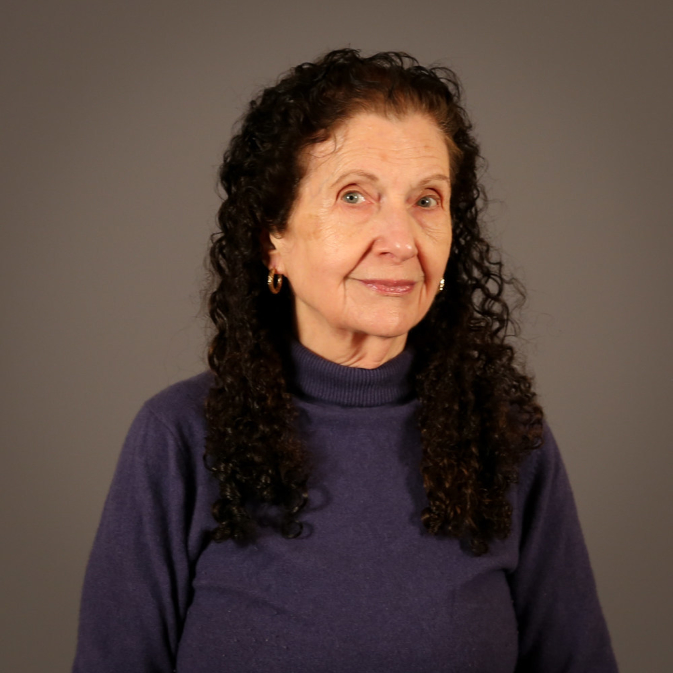 Margaret Emery Azarian, Ph.D. awarded the Elaine Diamond Service Award of the National Headache Foundation.