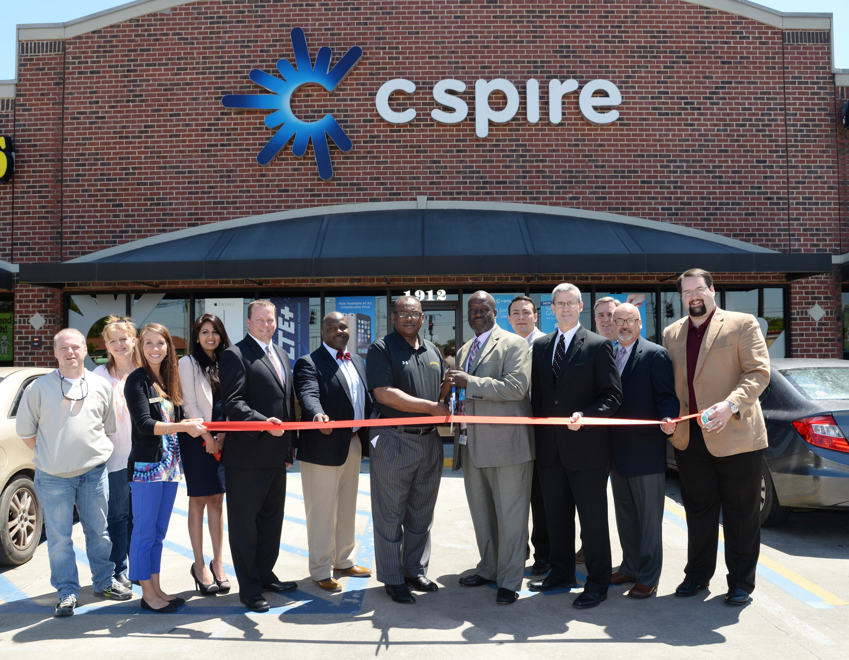 C Spire unveils redesigned state of the art retail store in Columbus to 