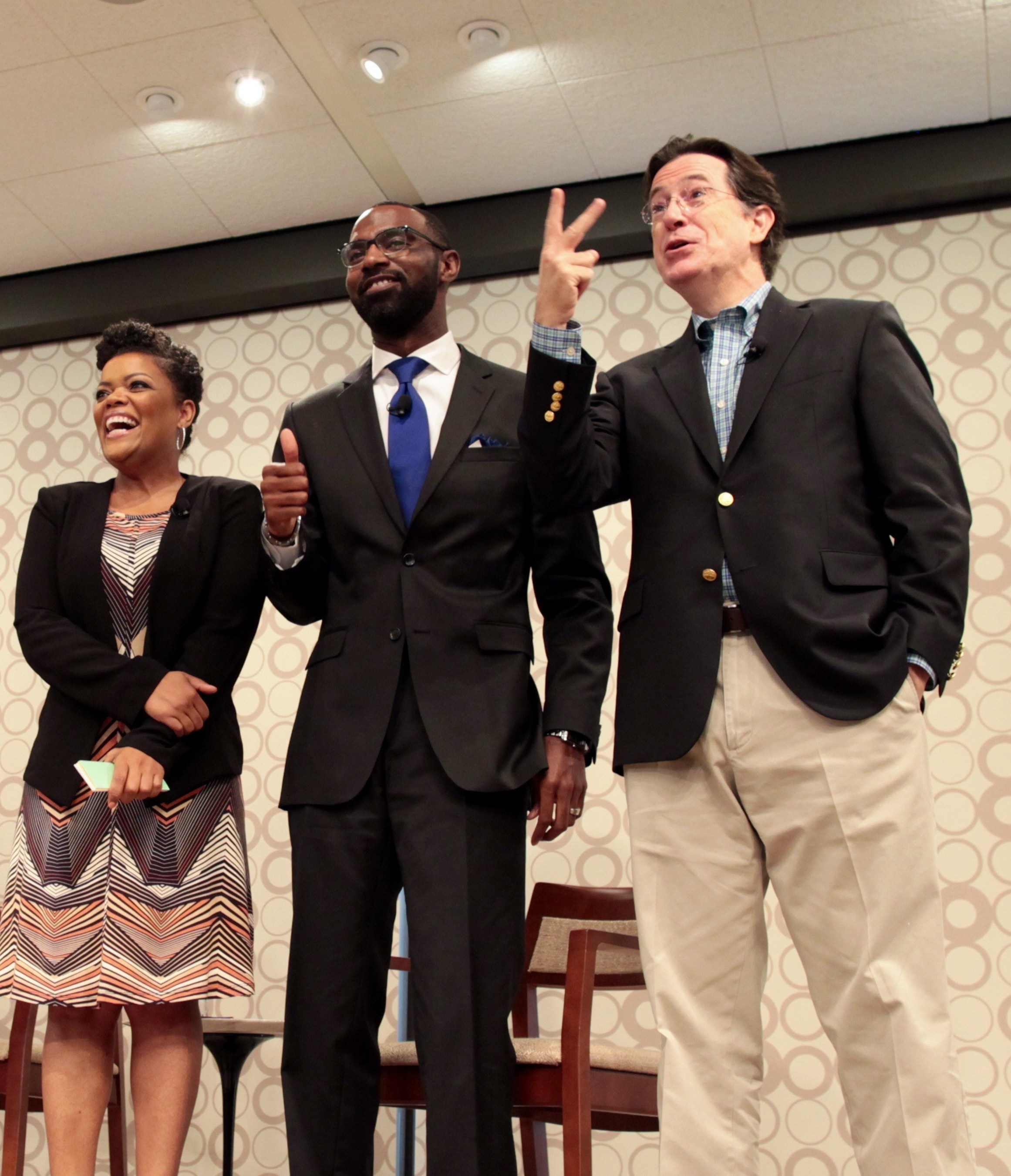 Stephen Colbert joins Yvette Nicole Brown and Damon Qualls, teacher at Alexander Elementary School in Greenville, SC, to announce the funding of nearly 1,000 classroom project from South Carolina on DonorsChoose.org.
