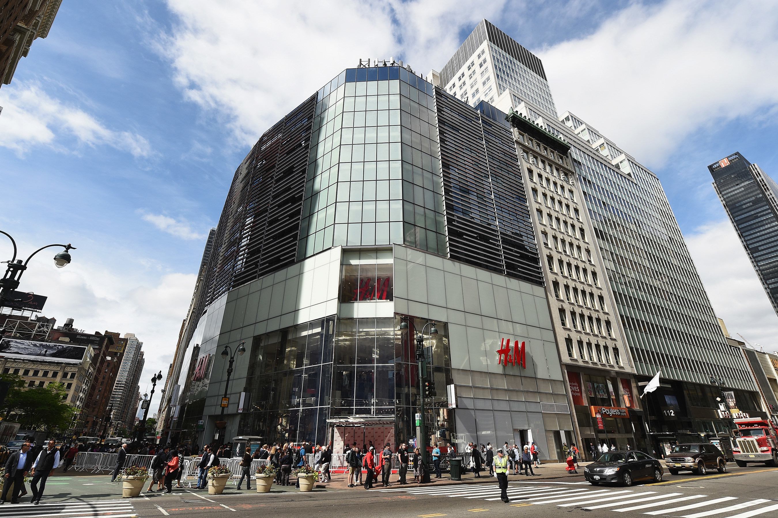 H&M and John Legend Host Grand Opening to Celebrate the Latest H&M Store in  New York