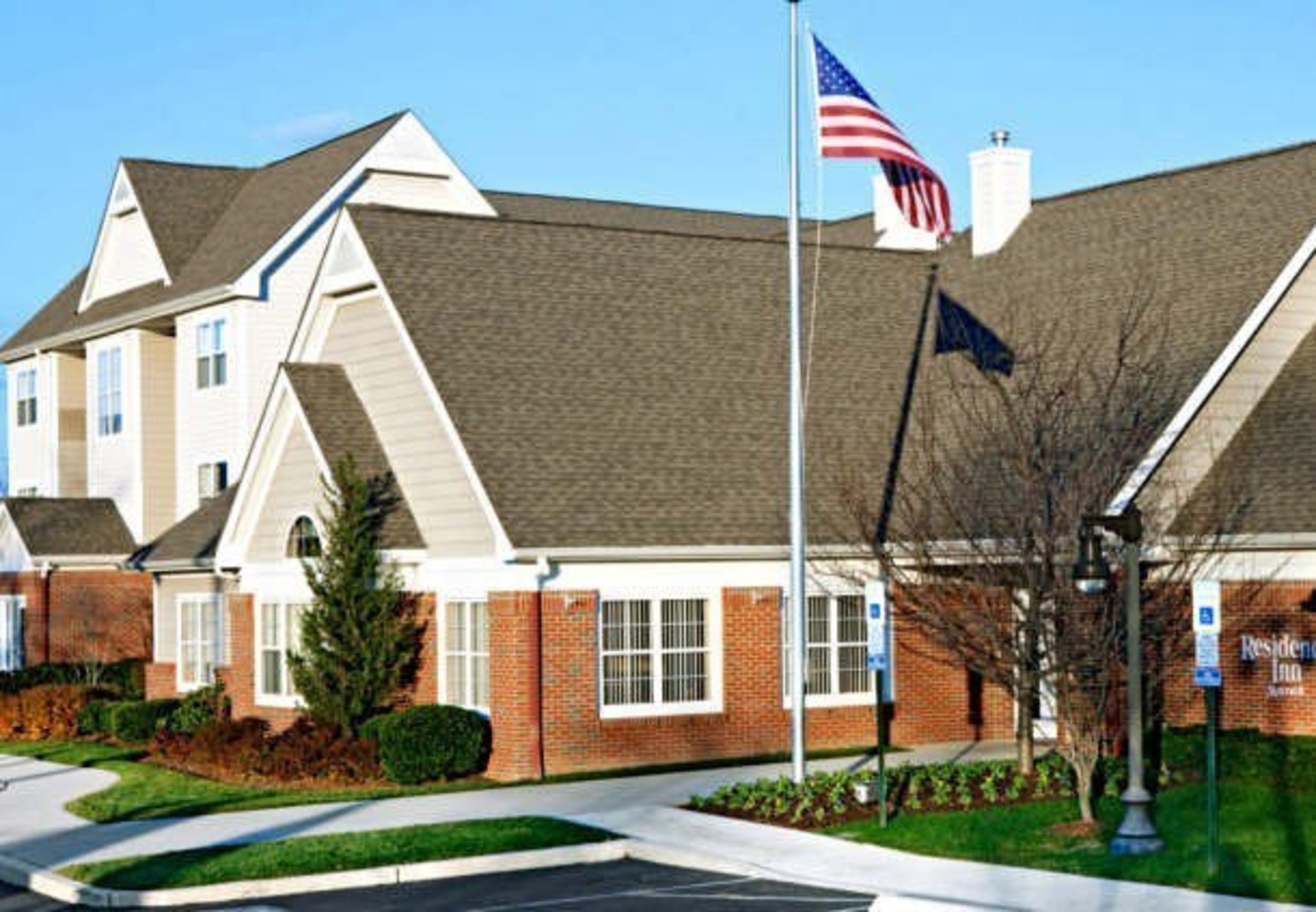 Residence Inn Cranbury South Brunswick now offers a complimentary shuttle service Monday through Friday to a variety of nearby business offices, making it easy for professionals to work while on the road. For information, visit www.CranburyResidenceInn.com or call 1-609-395-9447.