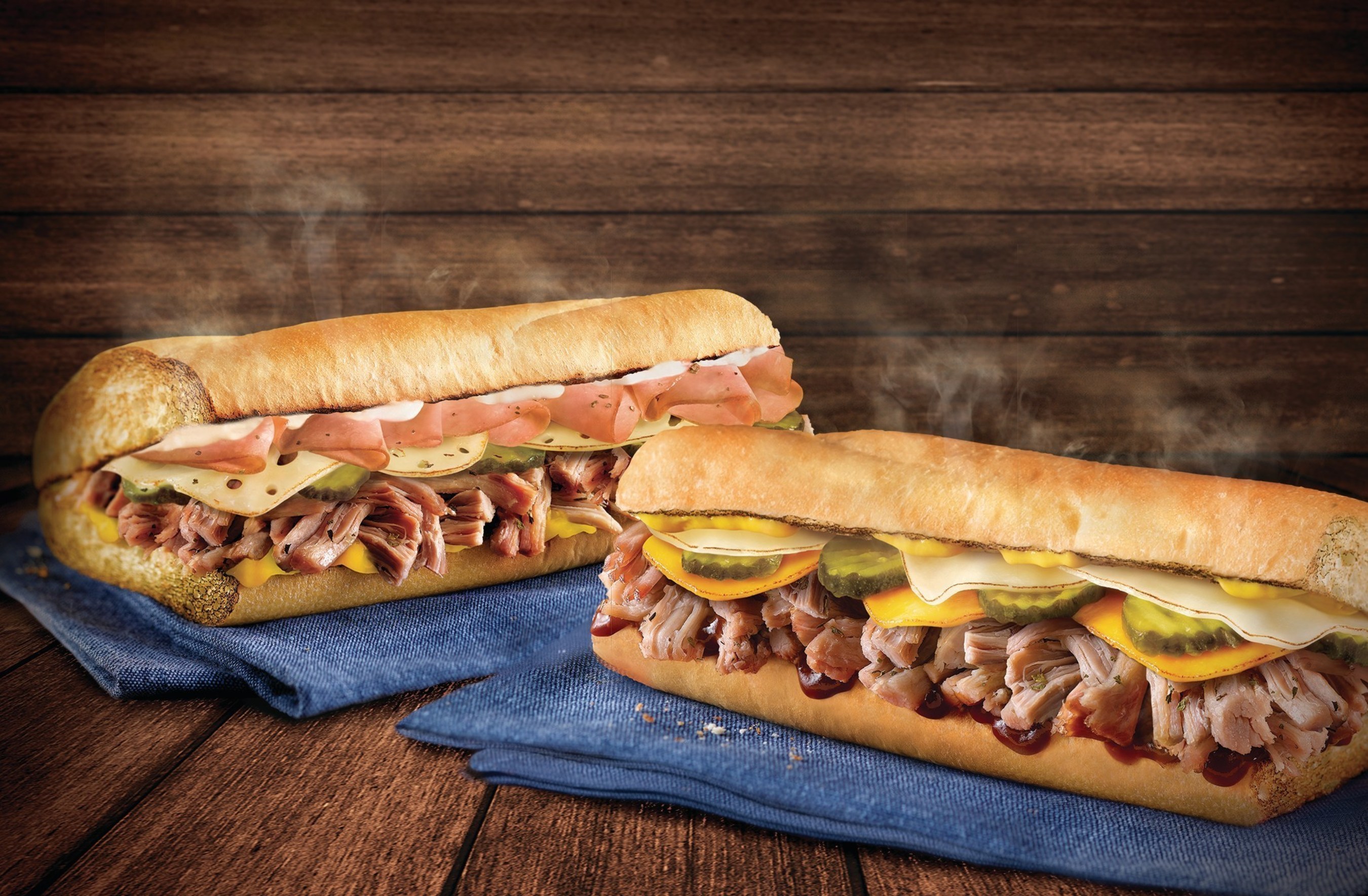 Quiznos is celebrating the start of the summer season by bringing back thesweet smells of barbecue with the Southern BBQ Pulled Pork Sub and QuiznosCuban Sub. Both menu items will be offered for a limited time beginning inJune and will run through the summer months.