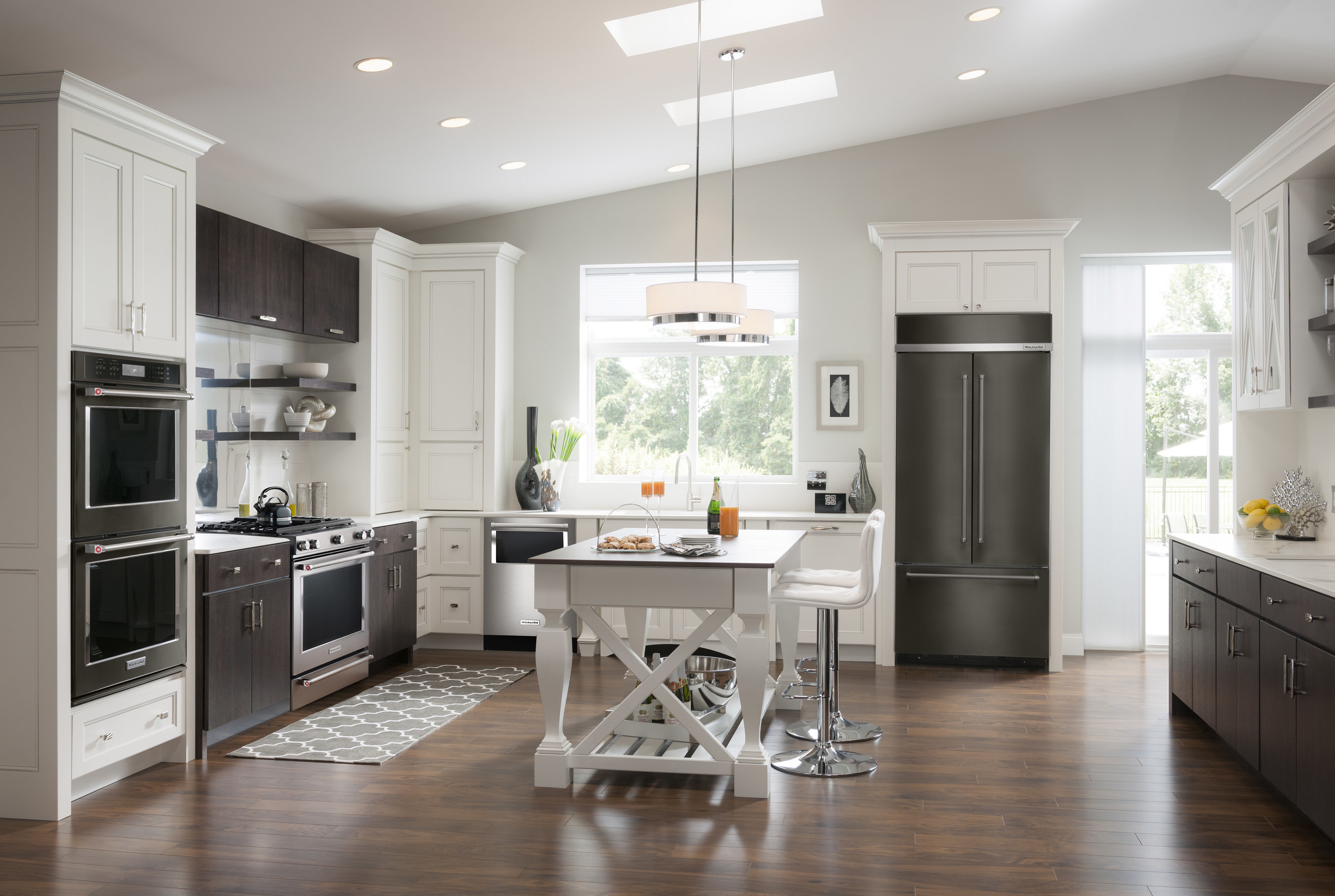 Ready For A Kitchen Revamp? New Black Stainless Steel And ...