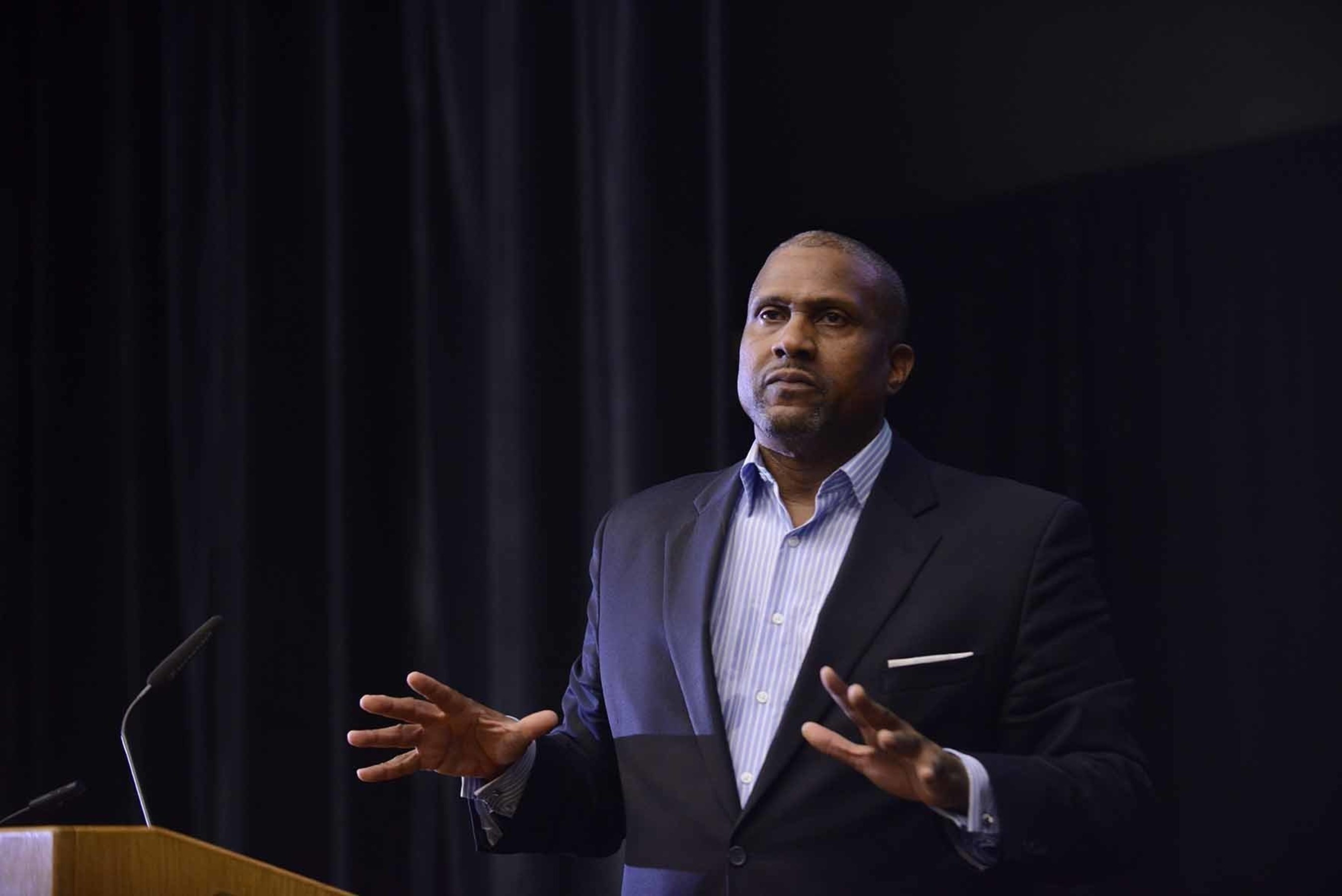 Talk show host and bestselling author Tavis Smiley speaking at the Bunker Hill Community College Compelling Conversations Speaker Series.