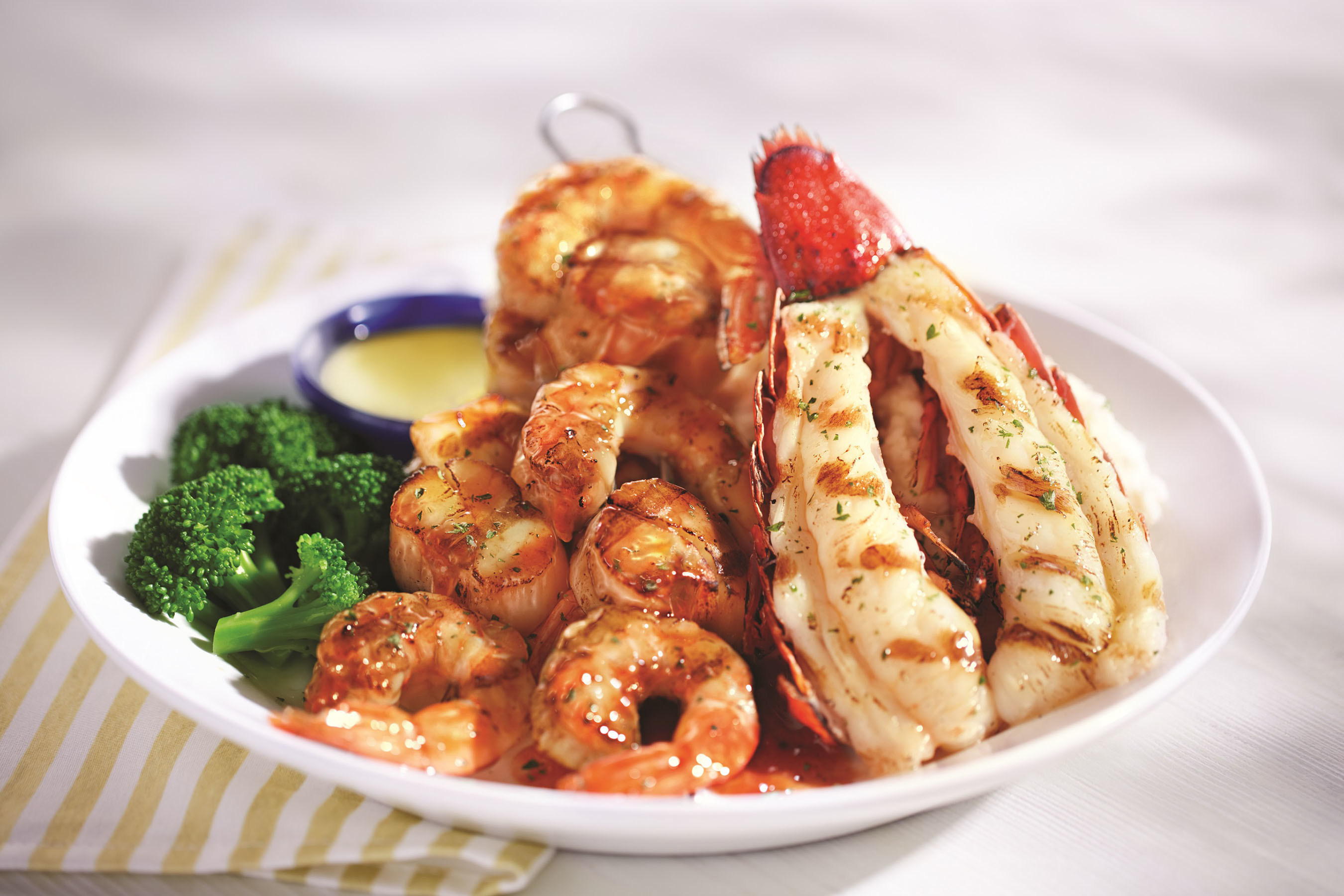 Red Lobster® Introduces Ultimate Seafood