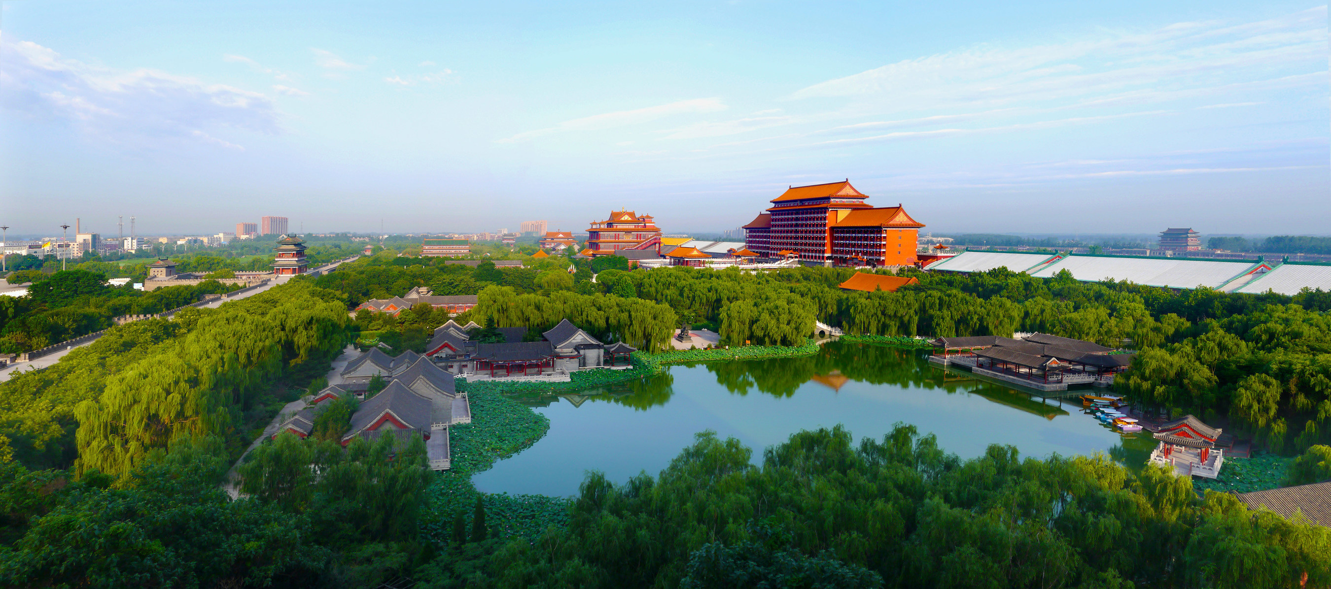 The 2016 China-US Motion Picture Summit will take place in Grand Epoch City, China.