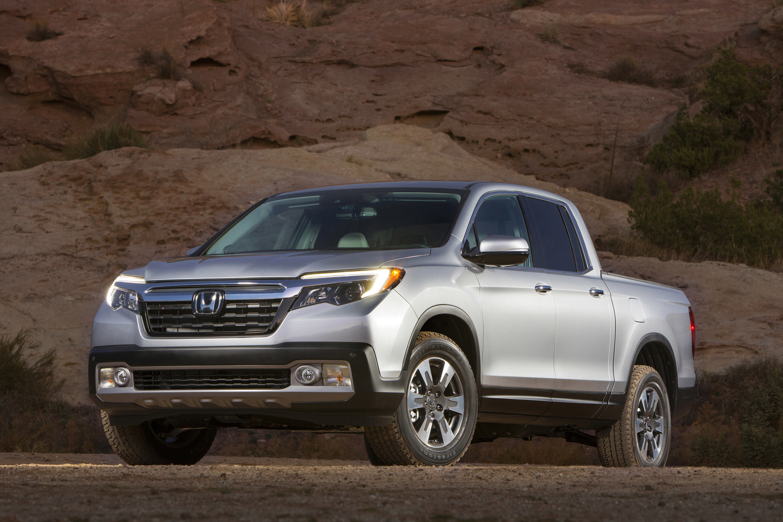 The 2017 Honda Ridgeline made its debut on January 11 at the 2016 North American Auto Show in Detroit.