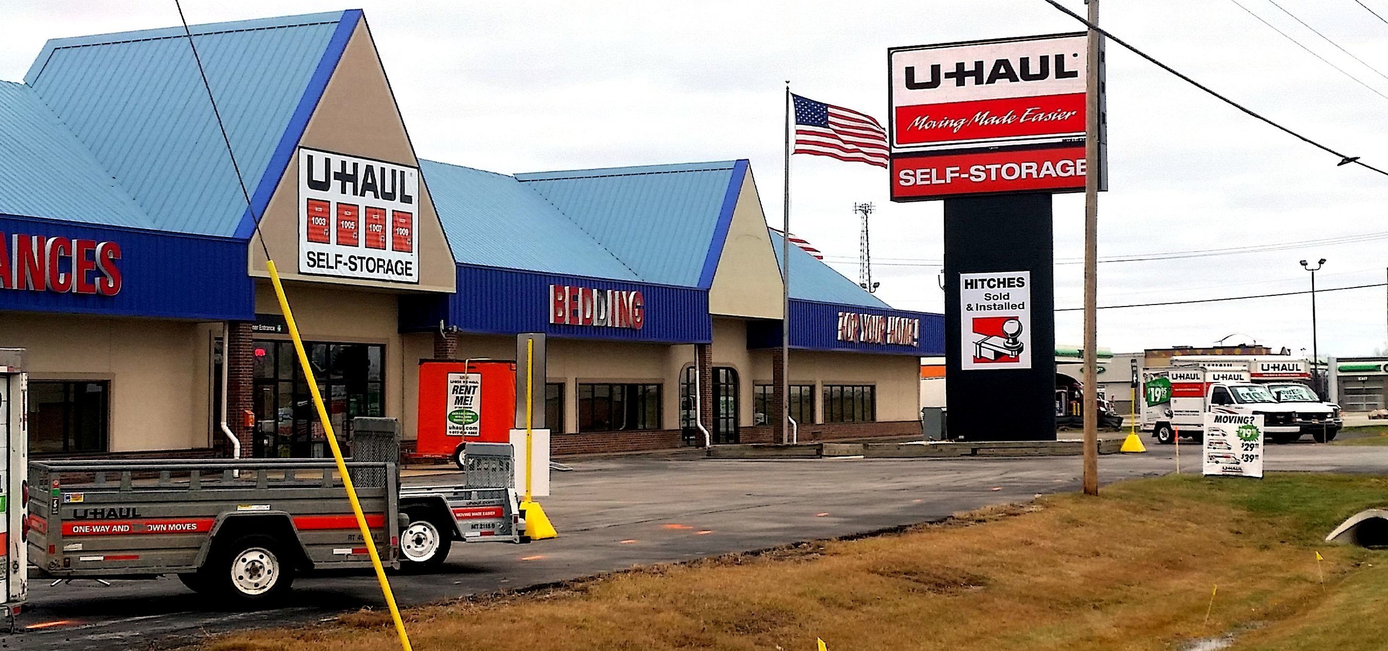 U-Haul sustainability practices have led to the acquisition and conversion of a former furniture and appliance store to a full-service moving and storage facility just south of Green Bay.