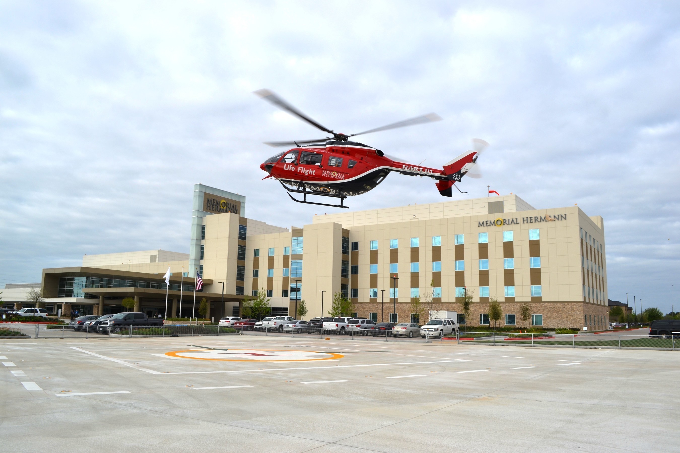 Memorial Hermann Pearland Hospital officially opens its doors offering a number of high-quality services and specialties to Pearland, Alvin, Angleton, Manvel and surrounding communities.
