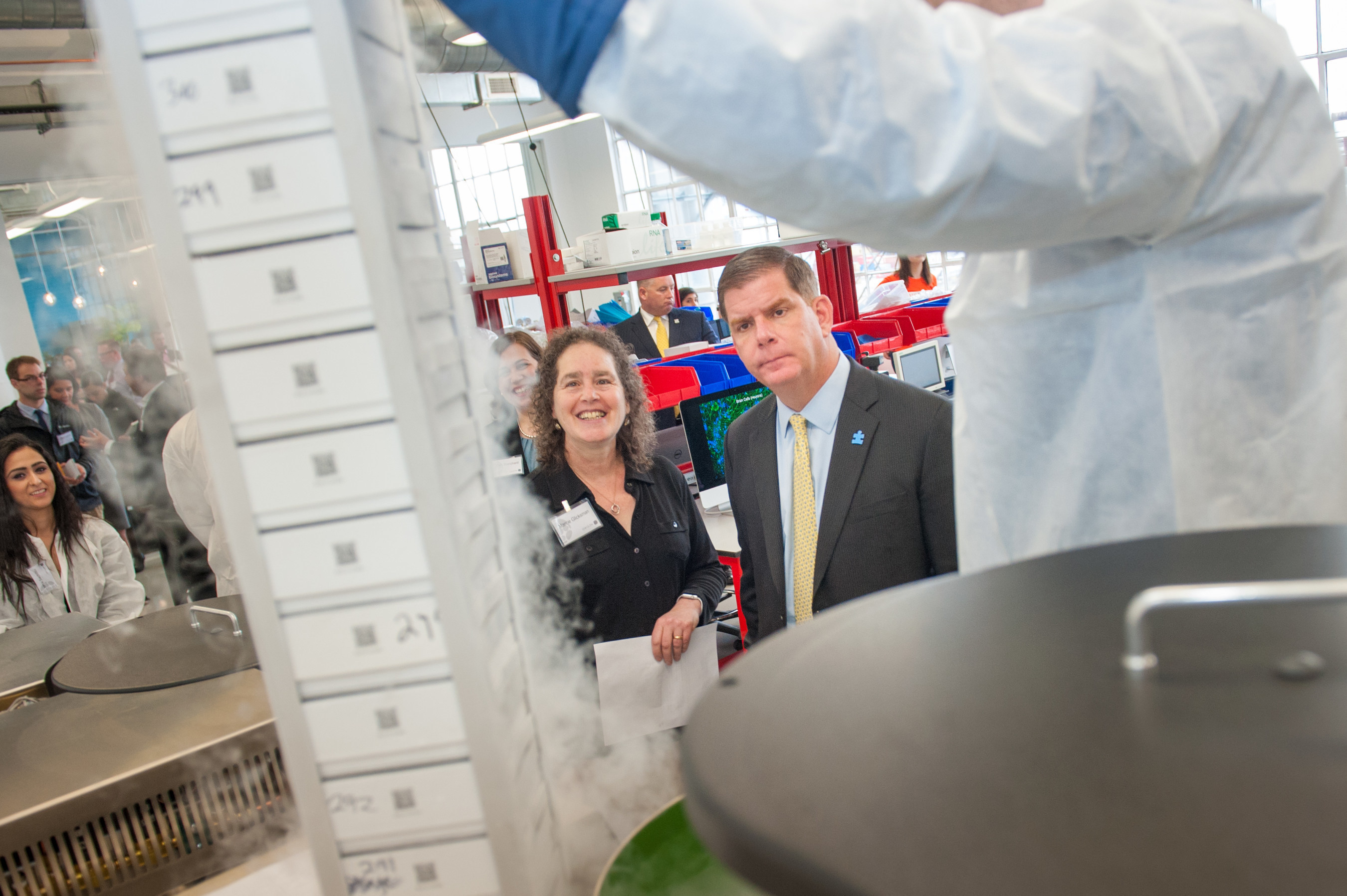 Mayor Martin J. Walsh viewed the contents of ORIG3N's LifeCapsule, the world's largest biorepository of induced pluripotent stem cells (iPSCs), during a lab tour with Marcie Glicksman, VP of Biology at ORIG3N. ORIG3N is the only biotechnology company that is crowdsourcing blood samples to understand the cellular and molecular foundations of disease. ORIG3N's new facility will help accelerate the next stage of evolution with iPSC technology.