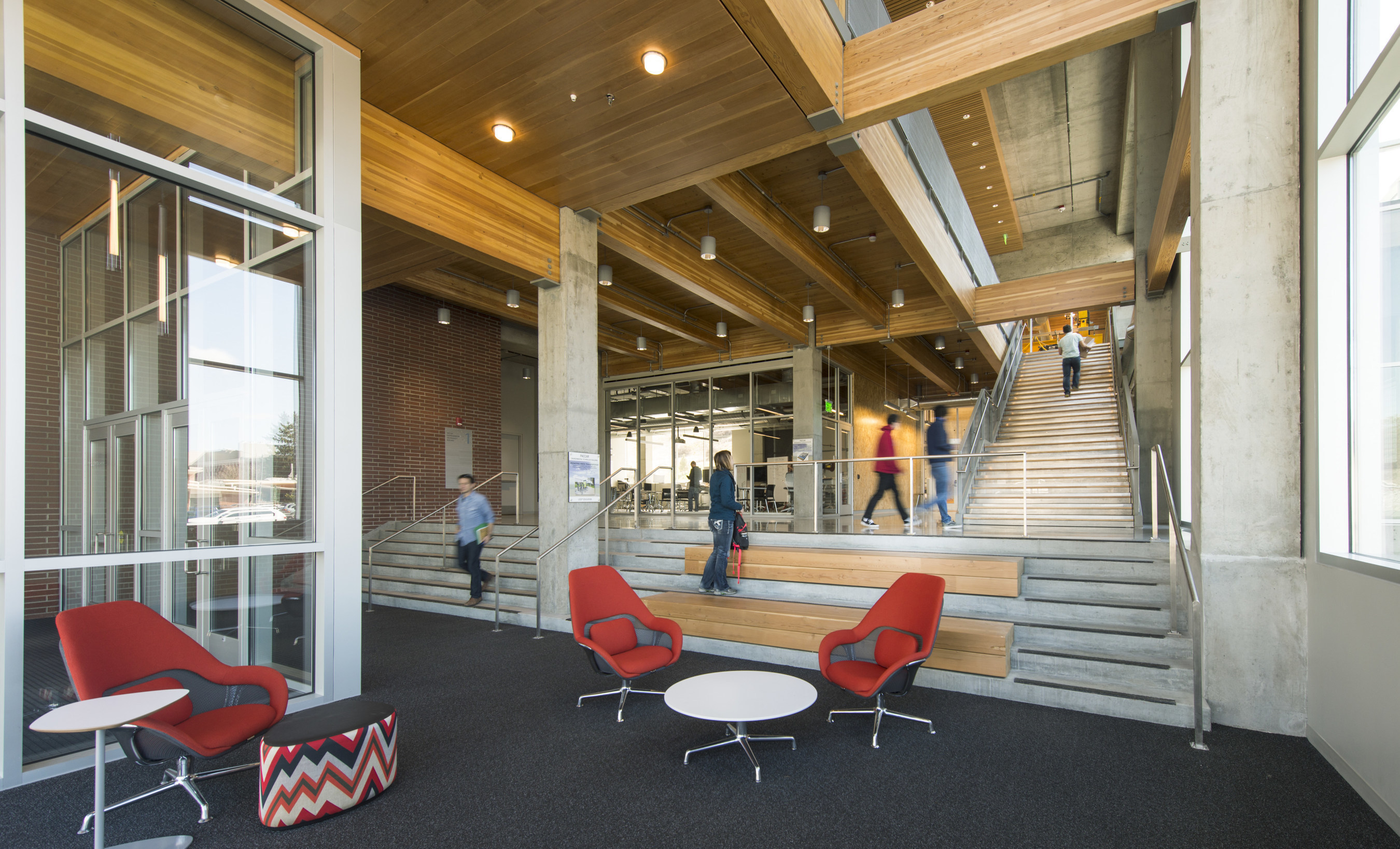 Interior view of PACCAR Environmental Technology Building at Washington State University by LMN Architects. Image courtesy of LMN.