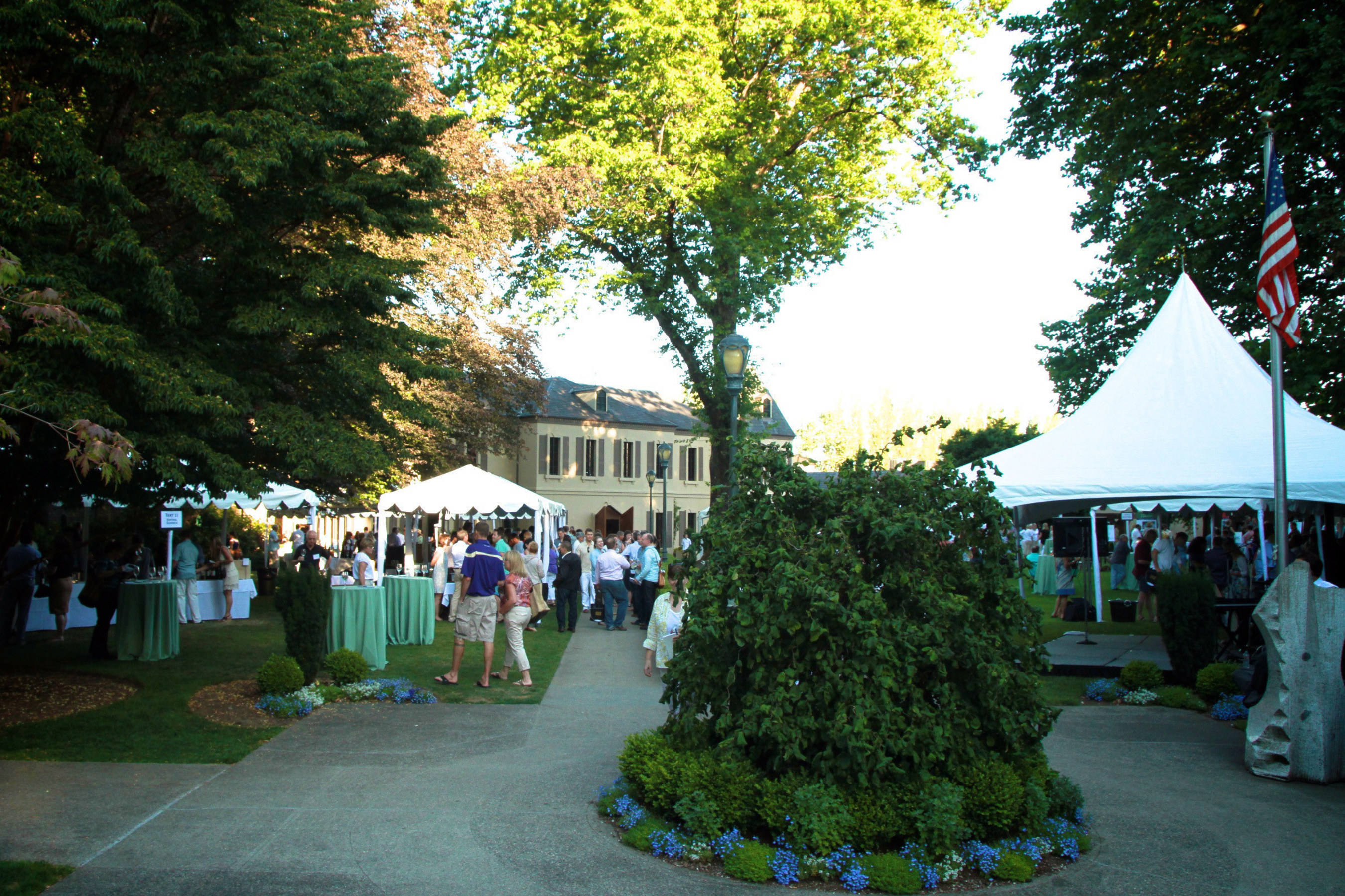Sample the finest Rieslings from around the globe, mingle with winemakers, savor Riesling friendly cuisine by several of Seattle's popular food trucks and enjoy live music on the picturesque grounds of Chateau Ste. Michelle.