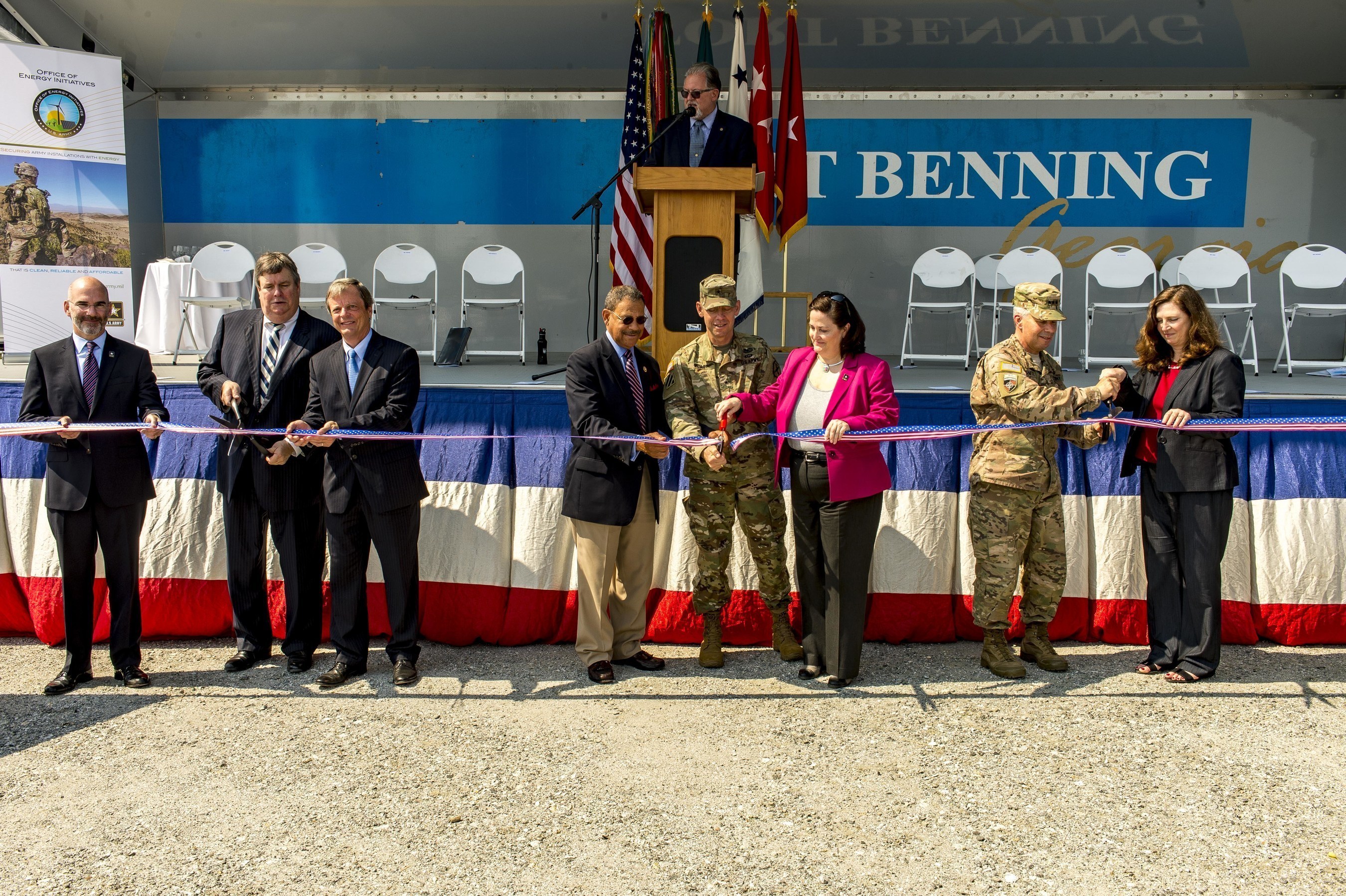 Officials from Georgia Power, the U.S. Army, the Army Office of Energy Initiatives (OEI), the General Services Administration and the Georgia Public Service Commission (PSC) mark the start of operations of the 30 megawatt solar project at Fort Benning.