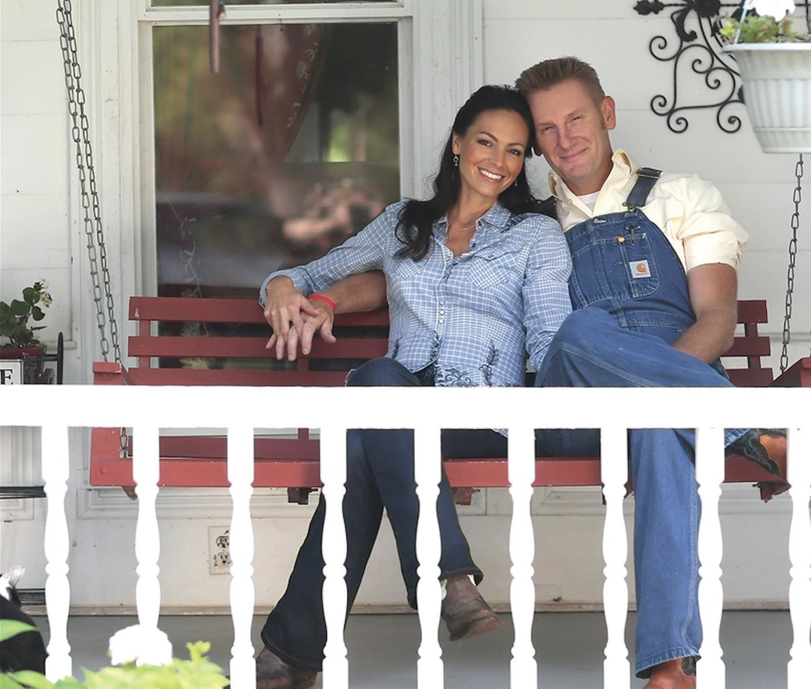Rory Feek from the Grammy-nominated country music duo JOEY+RORY will participate in the panel discussion.  Joey died from cervical cancer in March of 2016.  Feek shared his wife's experiences and challenges very publicly on the couple's blog ThisLifeILive.com.