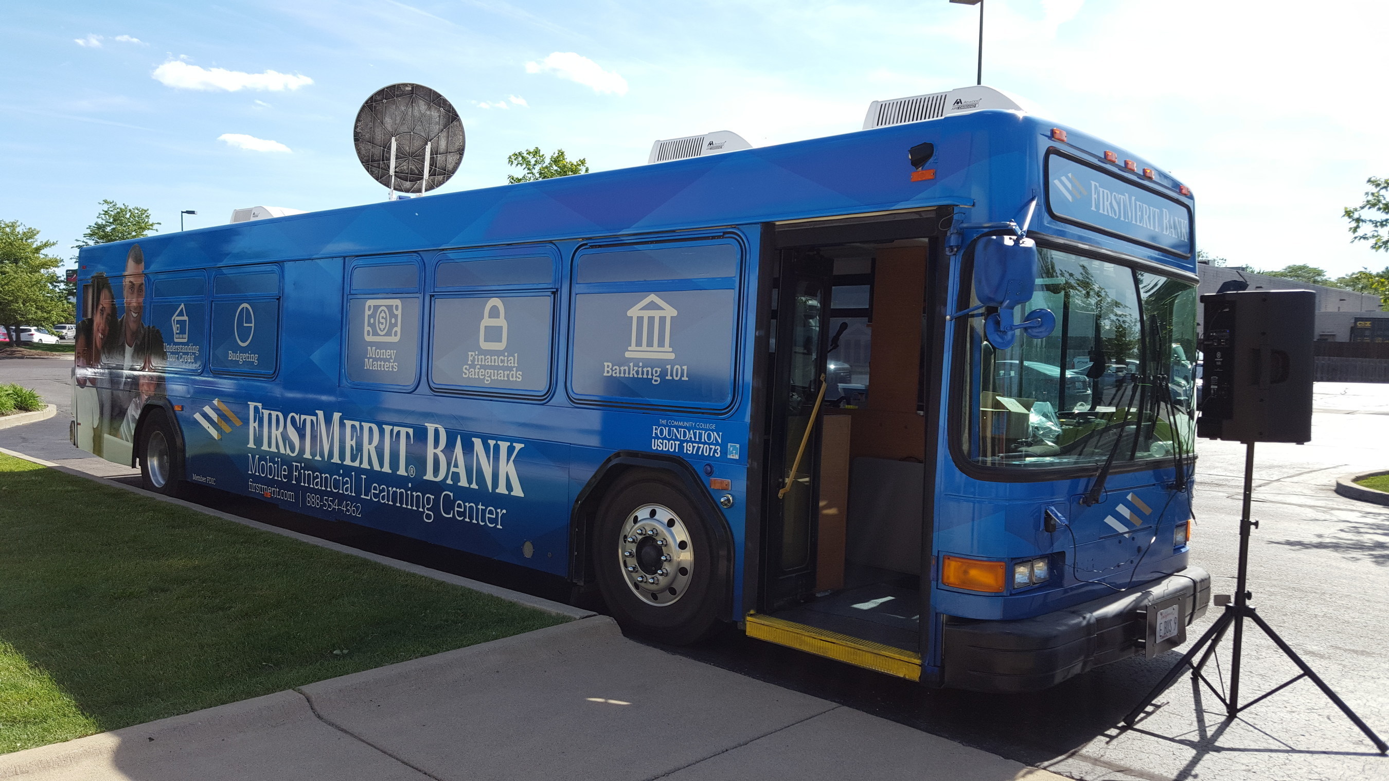 FirstMerit's Mobile Financial Learning Center is bringing financial tools and information to neighborhoods across the Midwest this summer.