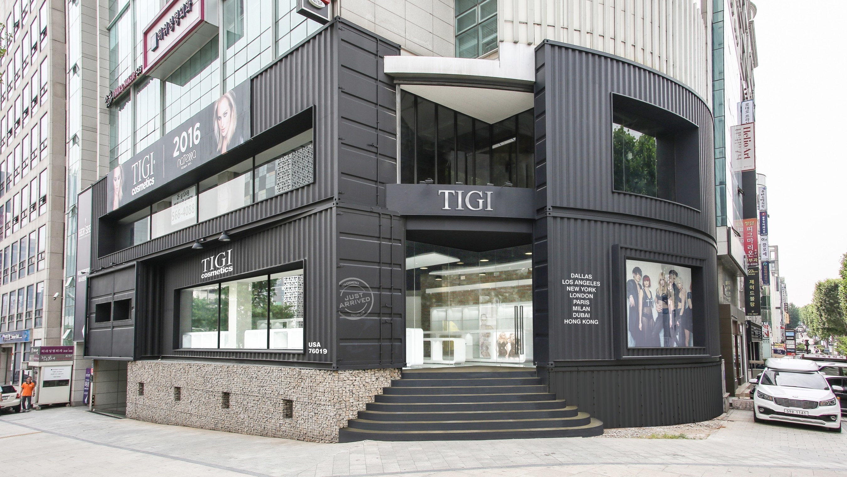 U.S. beauty and personal care company Naterra announces the July 1, 2016 opening of the first Naterra Korea store. The impressive new retail space is located on the luxury high-street Cheongdam crossroads and will serve as the official Korean flagship store for Naterra and the home of TIGI, the popular global professional cosmetics and hair care brand. (Photo provided by Naterra)