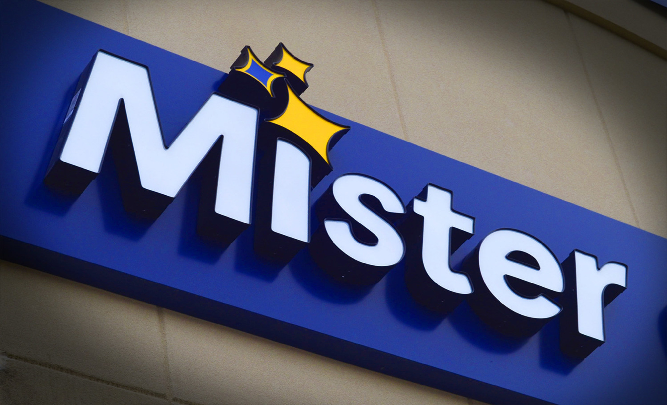 Headquartered in Tucson, Arizona, Mister Car Wash operates 188 car washes and 34 express lubes in 20 states.
