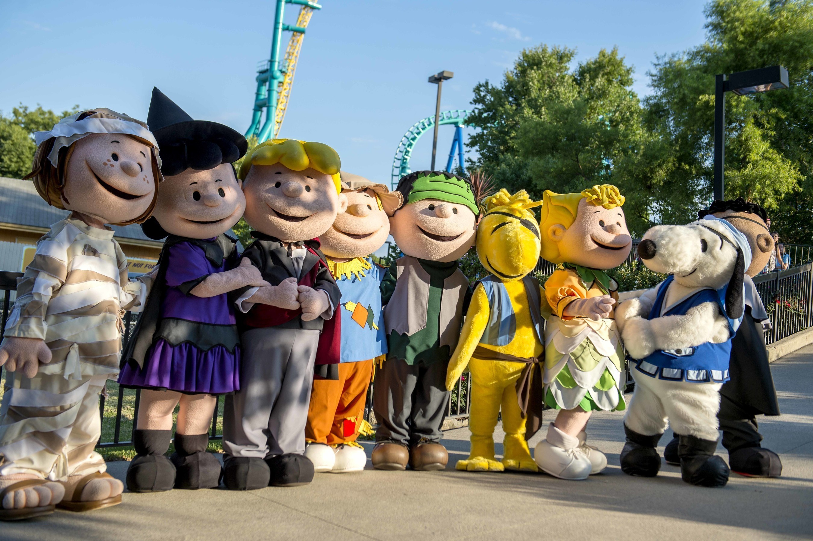 The Great Pumpkin Festival provides a festive, family-friendly experience that features PEANUTS characters, trick-or-treat stations, a foam pit, a petting zoo, numerous Halloween decorating activities, spectacular live entertainment and all the fun of Planet Snoopy!