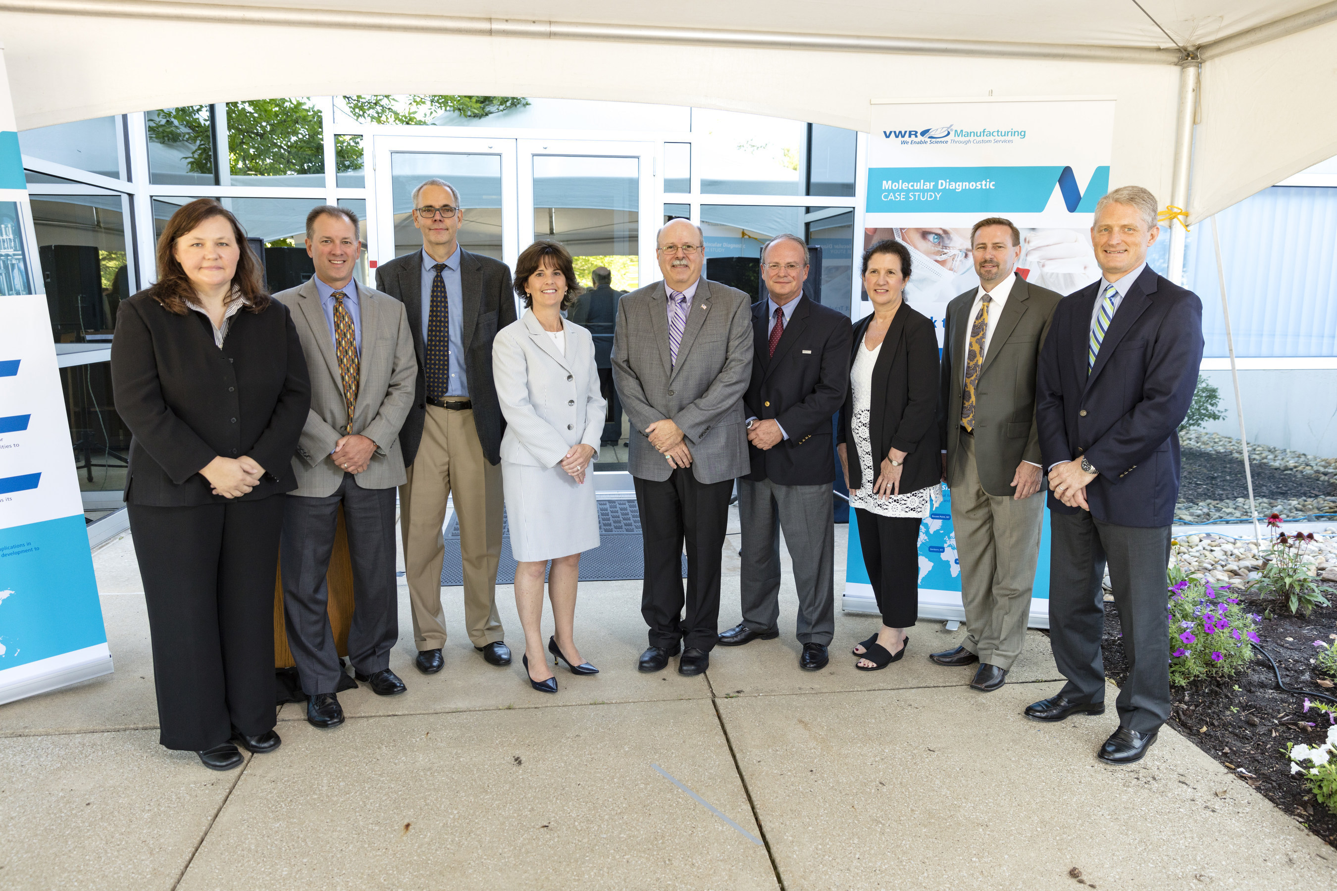 VWR leadership with Susan Drucker, Mayor of Solon (fourth from the left), celebrate the opening of VWR's chemical manufacturing site in Solon, Ohio.