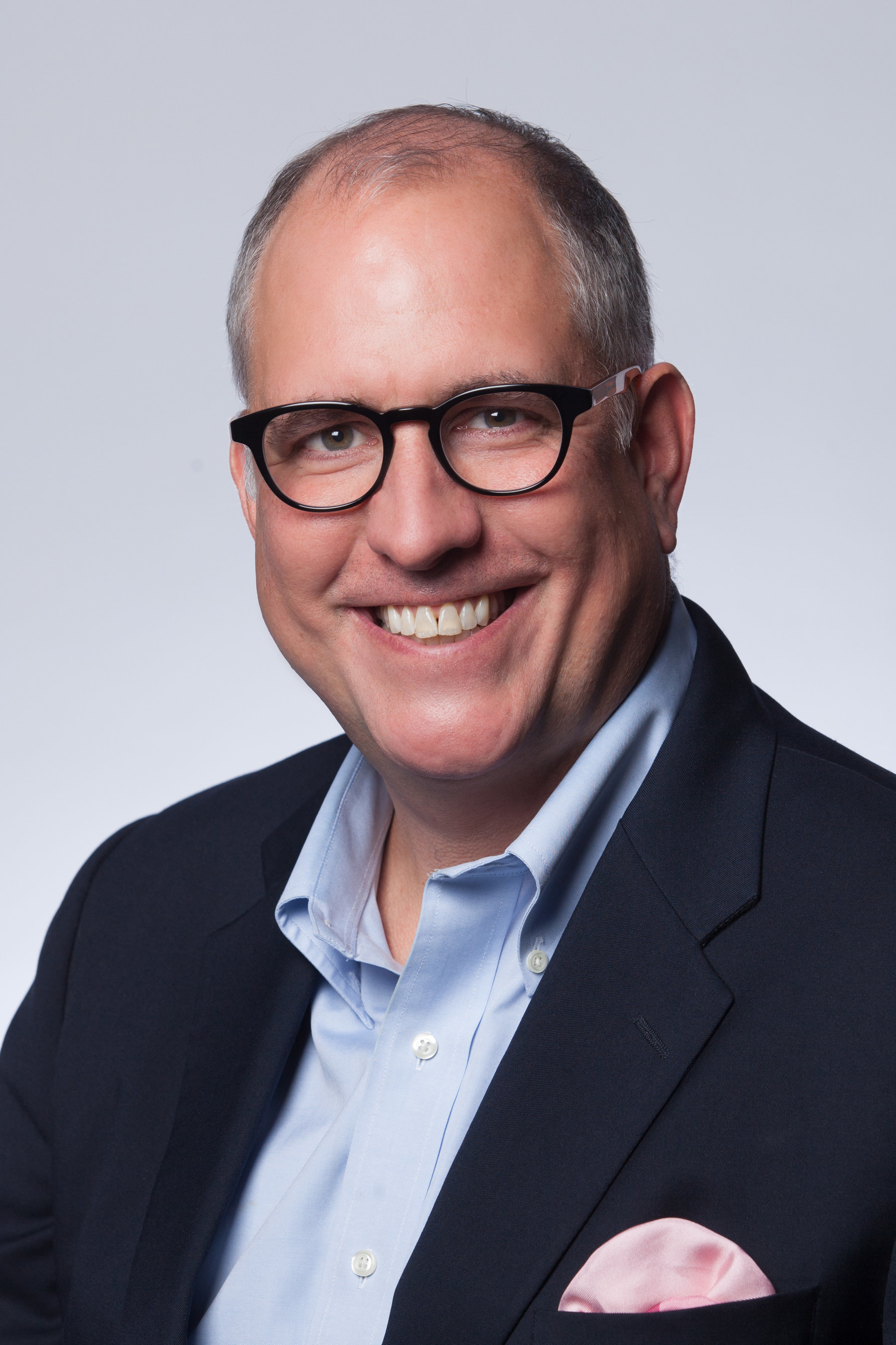 eyebobs announces the appointment of Roddy Mann as Vice President, Sales.  Mann will be leading the company's sales team as well as exploring new distribution channels both in the U.S. and abroad.