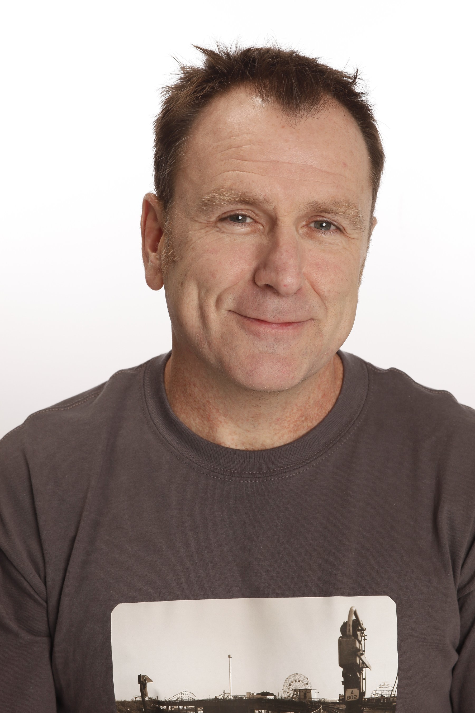 Comedian and former Saturday Night Live cast member Colin Quinn will perform at the R Baby Foundation's Stand Up and Celebrate Gala on November 30 at The Plaza Hotel in New York City. Tickets may be purchased at www.rbabyfoundation.org. The event benefits pediatric emergency healthcare programs.