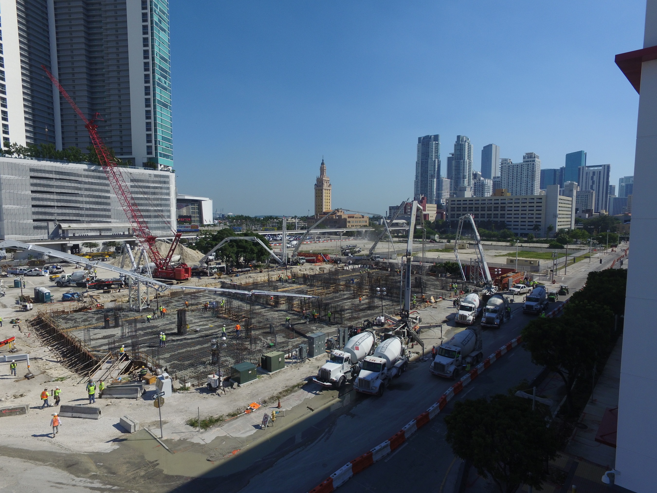 Paramount Miami Worldcenter Foundation "Big Pour" Aerial