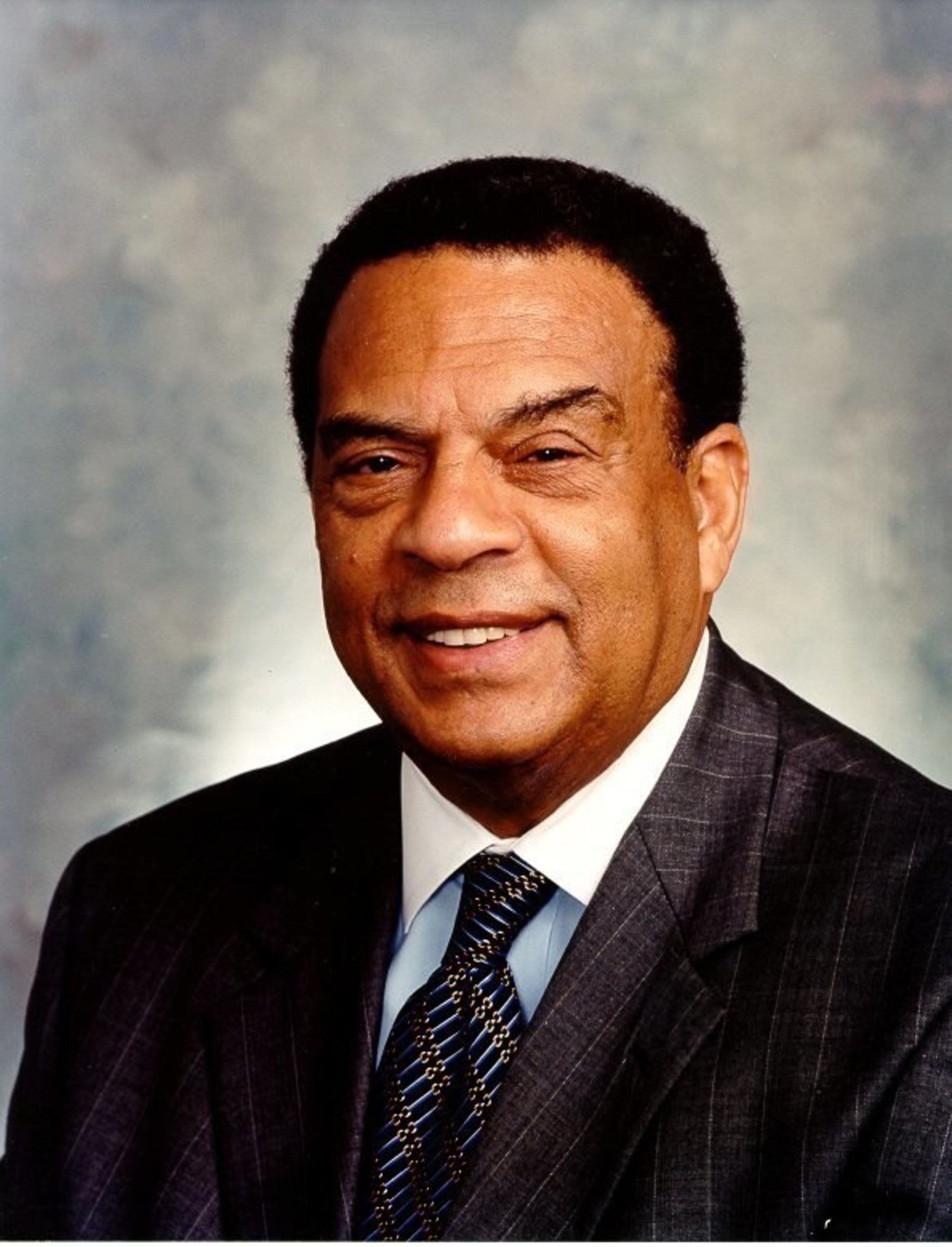 Former Atlanta Mayor and U.S. Ambassador Andrew Young has sent a powerful letter to Gov. Deal and House Speaker Ralston calling for a repeal of Georgia's water fluoridation law, which remains in effect despite burgeoning evidence that drinking fluoride chemicals is not safe nor is it effective for cavity reduction.