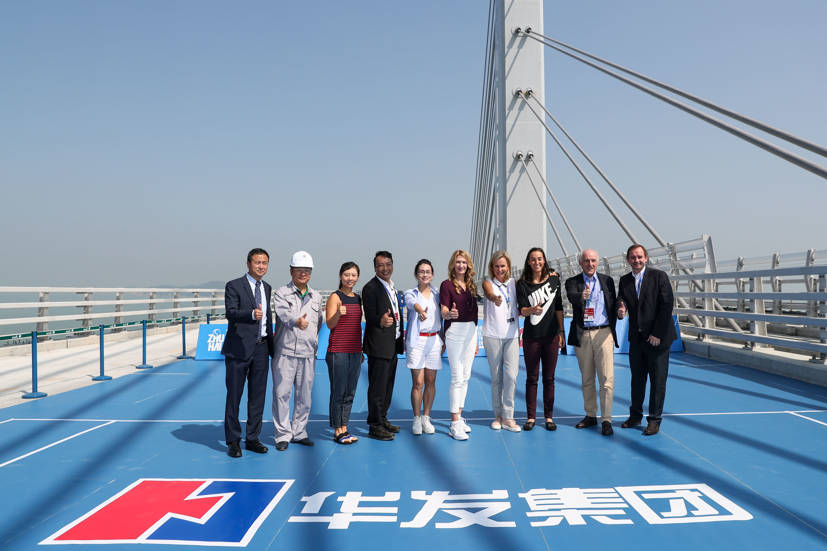 Graf Hong Kong-Zhuhai-Macao Bridge Tennis Show 1