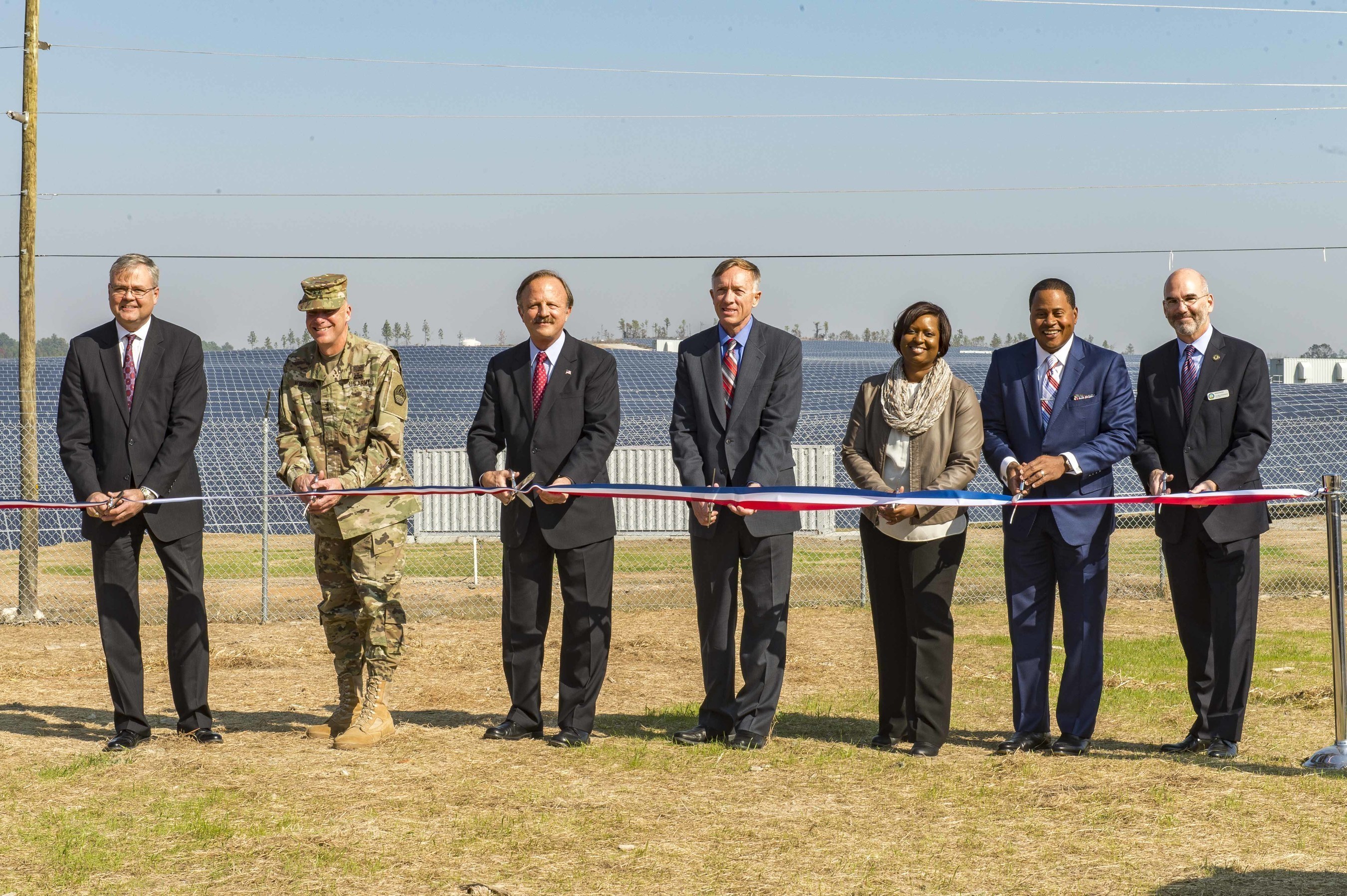 Leaders from Georgia Power and the U.S. Army joined elected officials, community leaders and other dignitaries at Fort Gordon near Augusta, Ga. on Nov. 16, 2016 to dedicate a new 30 megawatt (MW) on-base solar facility. The project is the third completed by Georgia Power in collaboration with the military, joining similar on-base solar facilities recently unveiled with the U.S. Army at Fort Benning and the Department of the Navy (DON) at Naval Submarine Base (SUBASE) Kings Bay.