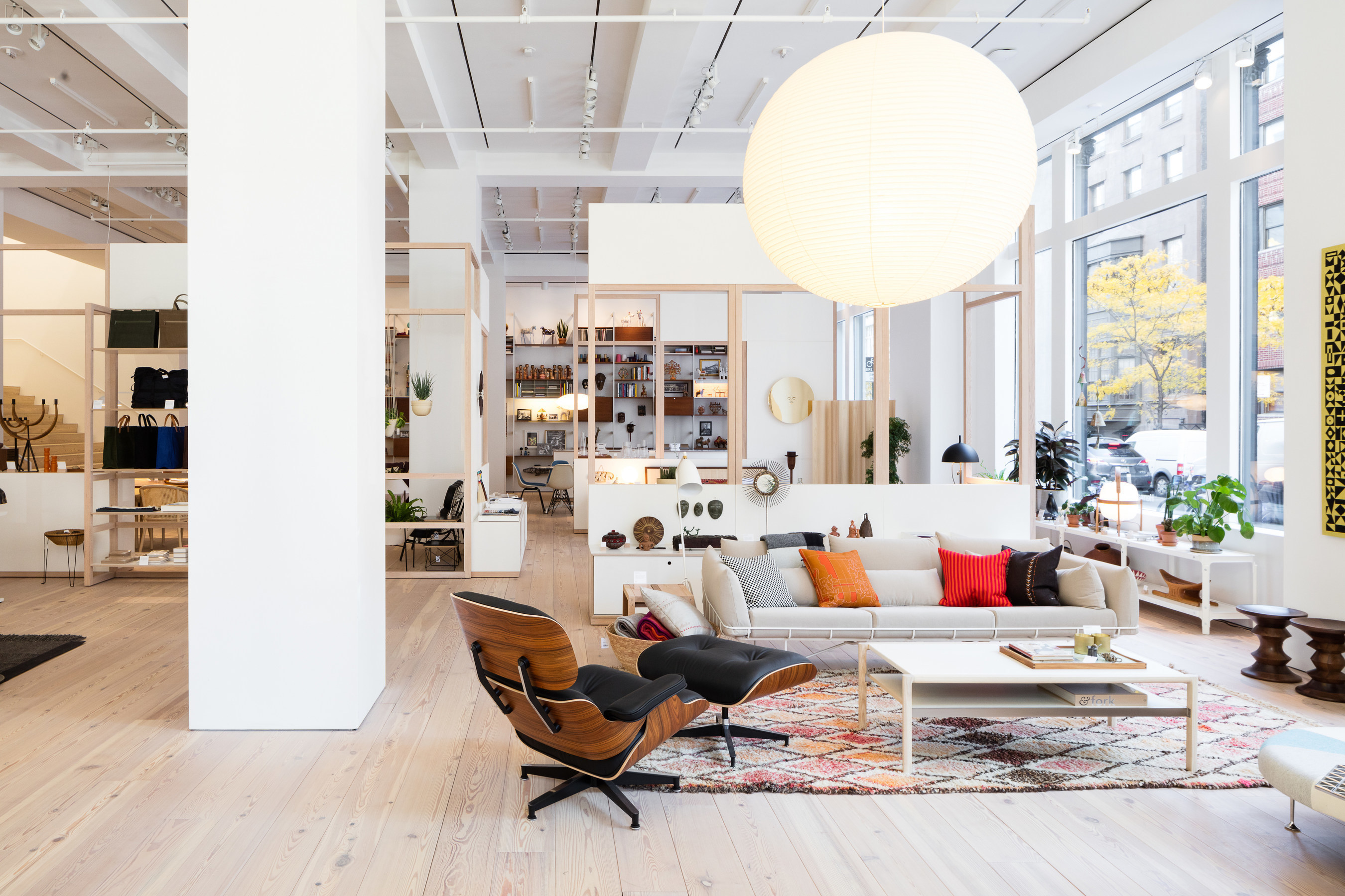 obligat over Inca Empire Herman Miller Broadens Consumer Reach with New York City Retail Store