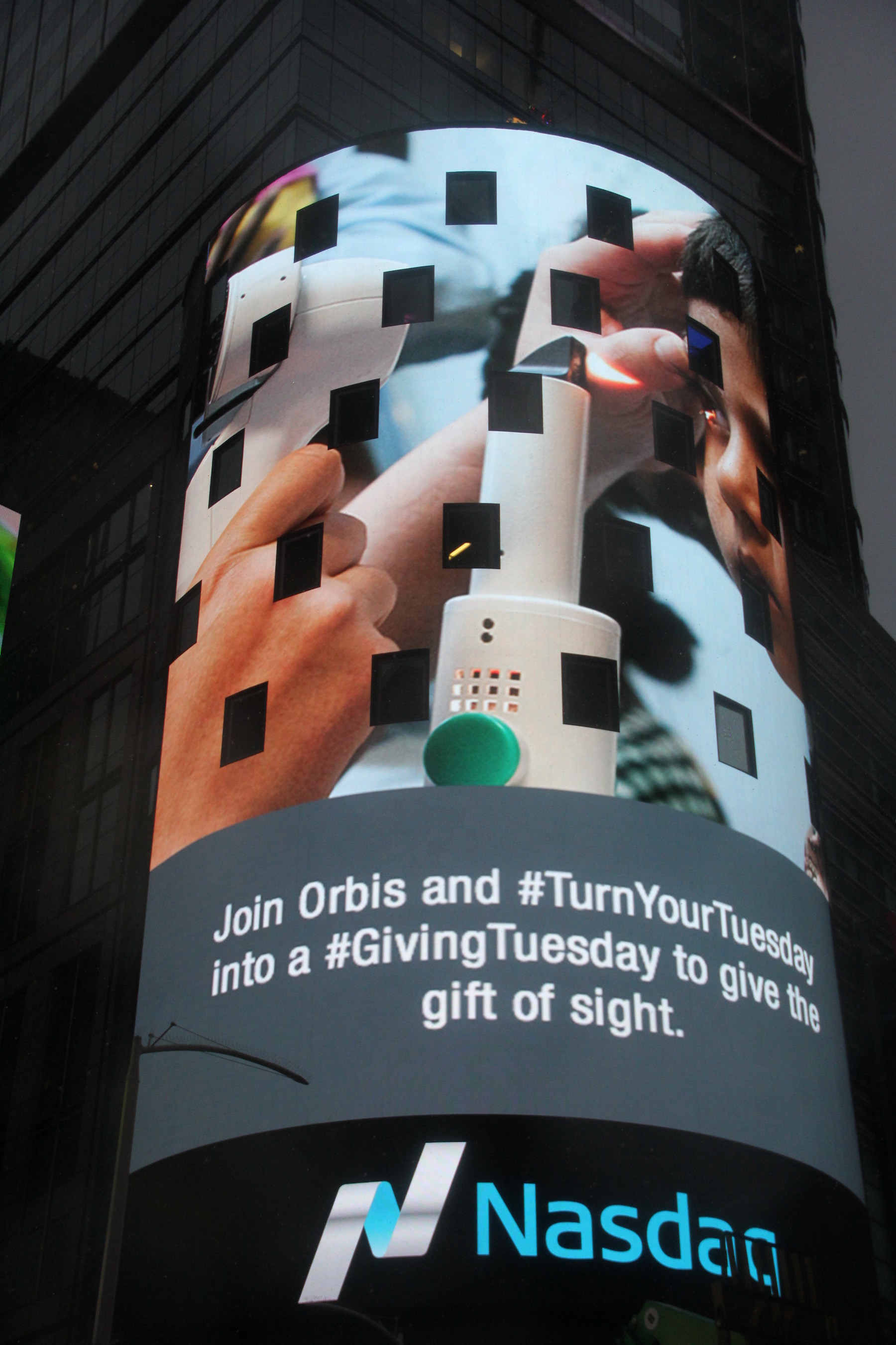 Blackbaud is takes over the Nasdaq tower at Times Square to promote what its customers are doing for #GivingTuesday. Help Orbis give the gift of sight this #GivingTuesday
