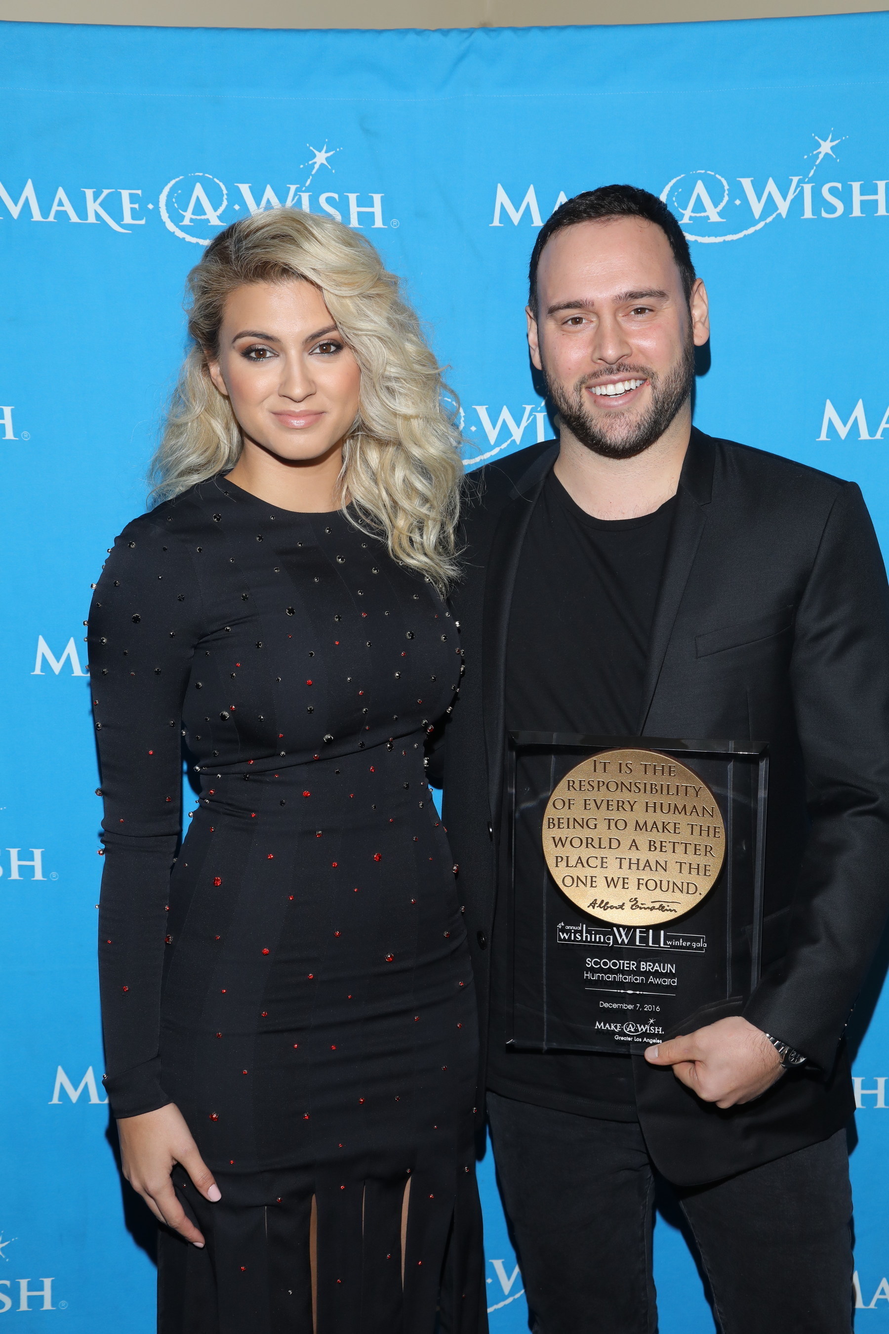 Grammy(R)-nominated singer Tori Kelly presented the Humanitarian Award to entertainment industry power broker and multimedia entrepreneur Scooter Braun. Scooter has granted hundreds of wishes for Make-A-Wish through his talent roster that includes Kelly, Justin Bieber and Ariana Grande, among others. Photo Credit: Craig T. Mathew and Greg Grudt/Mathew Imaging