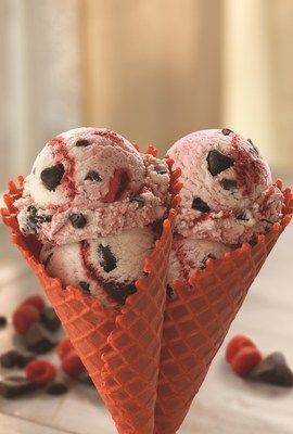 Baskin-Robbins Shares Its Passion For Ice Cream This Valentine's Day With Classic Love Potion #31(R) Flavor Of The Month And Conversation Heart Cakes