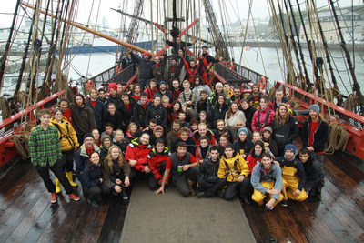 Crew on the deck of the Hermione