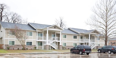 The 208-unit Renaissance Gateway Apartments in Baton Rouge, Louisiana were dedicated February 25, 2015. The $28 million project, serving very low- and low-income individuals and families, included a $500,000 Affordable Housing Program grant from IBERIABANK and the Federal Home Loan Bank of Dallas.