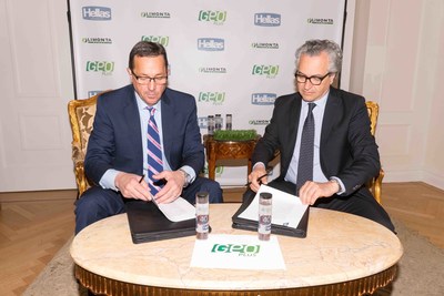 Reed J. Seaton & Paolo Limonta signing distribution agreement for all-organic infill in Manhattan, NY.