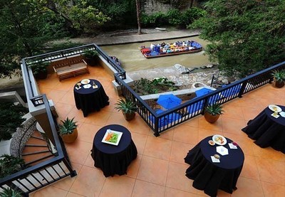 Courtyard San Antonio Riverwalk has hired Tarin Pueblo as its new executive chef. She plans to raise the bar for catering, banquet and wedding menus at the San Antonio River Walk hotel. For information, visit www.marriott.com/SATCR or call 1-210-223-8888.