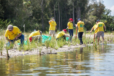CITGO Volunteers Restore the Florida Gulf Coast
