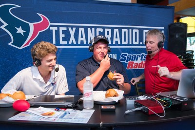 Luby's, Inc. COO Peter Tropoli, Houston Texans Center Ben Jones and Texans Radio Co-host John Harris chew and chat about new Fuddruckers partnership with the Houston Texans