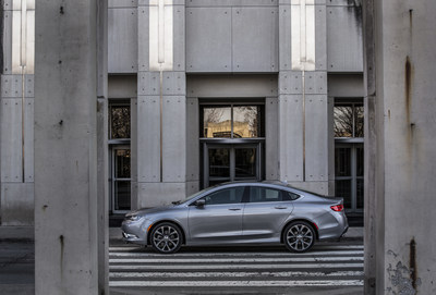 2015 Chrysler 200: test drive one at a Mall near you