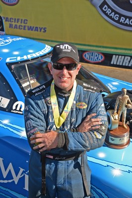 Tommy Johnson Jr. drives 2015 Mopar Dodge Charger R/T to NHRA Northwest Nationals win near Seattle
